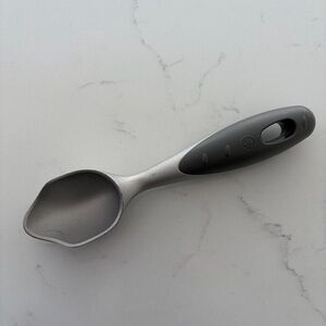 Pampered Chef Ice Cream Scoop